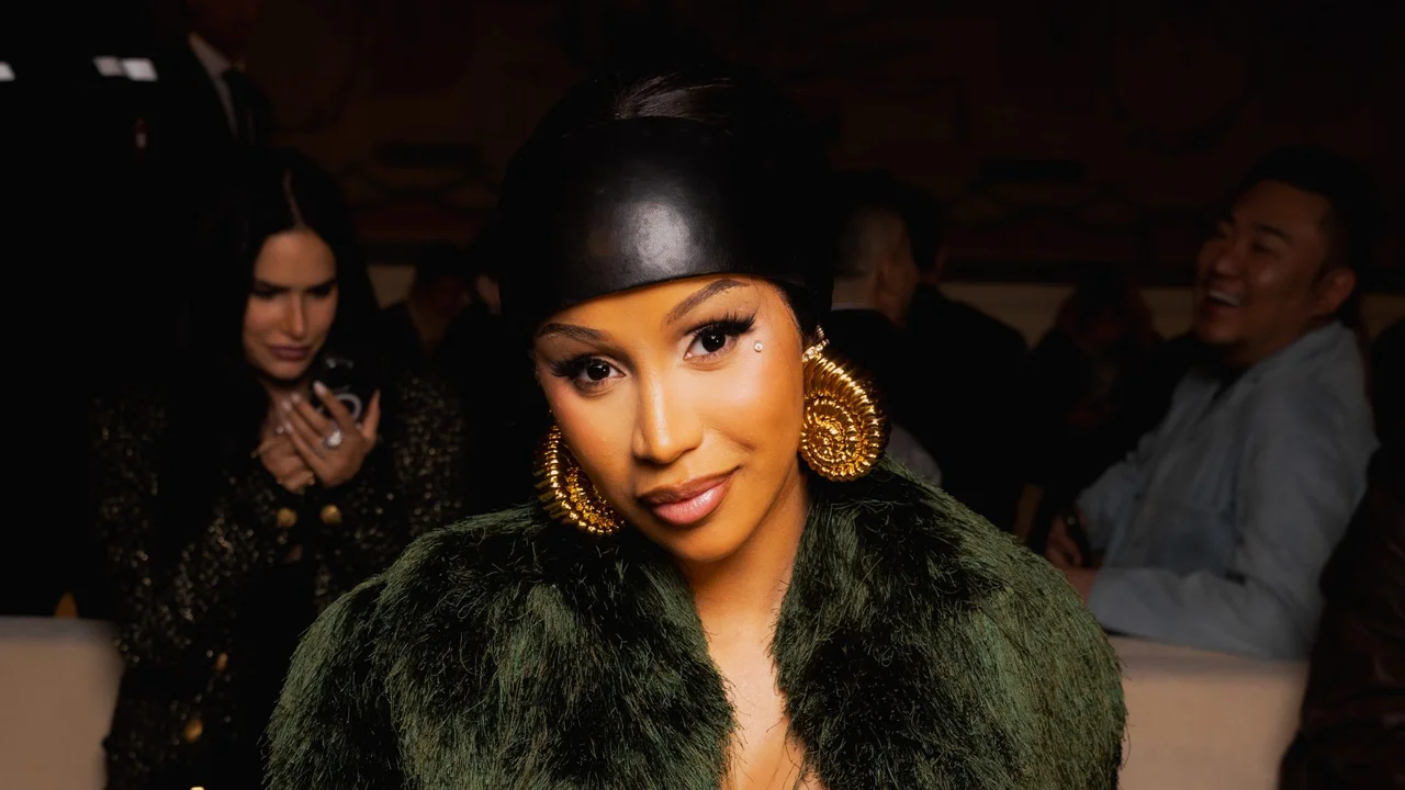 Ivy Beauty Cardi B's Glam Squad Breaks Down The Details Behind Her ...